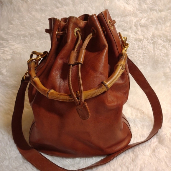 Gucci Handbags - Authentic Gucci Leather Bucket Bag